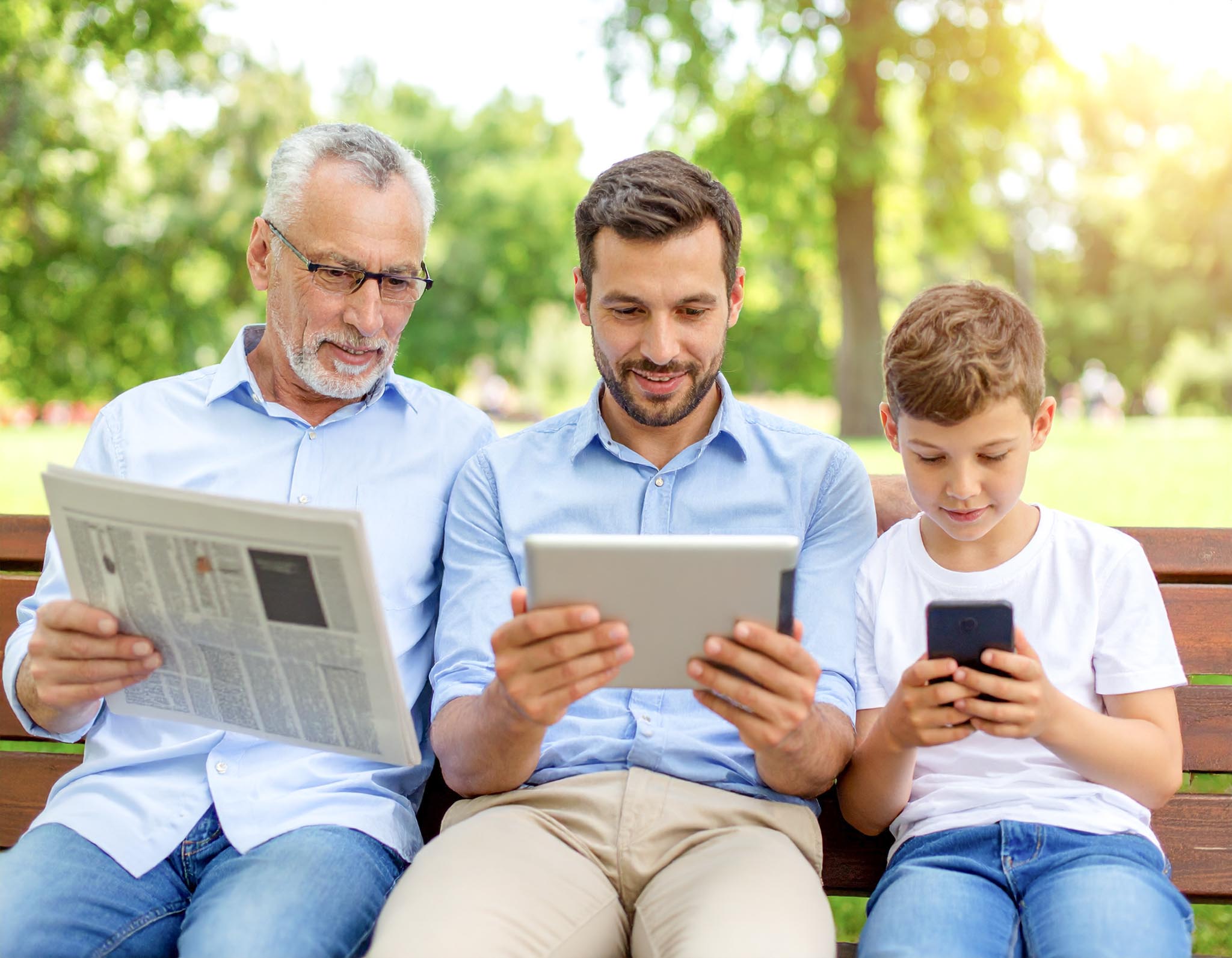 Familie RHP Familie liest gemeinsam DIE RHEINPFALZ – Kombination aus digitalem und gedrucktem Abo.
