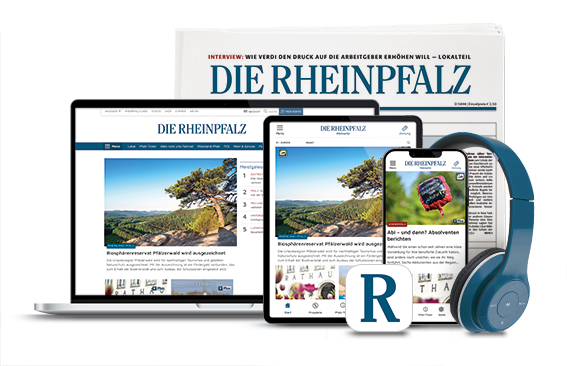 Produktpalette der Tageszeitung ‚Die Rheinpfalz‘: Zeitungsausgabe, Webseite auf Laptop und Tablet, App auf Smartphone, Kopfhörer sowie Zusatzangebote wie. Die Medien sind digital zugänglich.